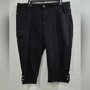 Sandpiper women's black casual Bermuda shorts, size 20W